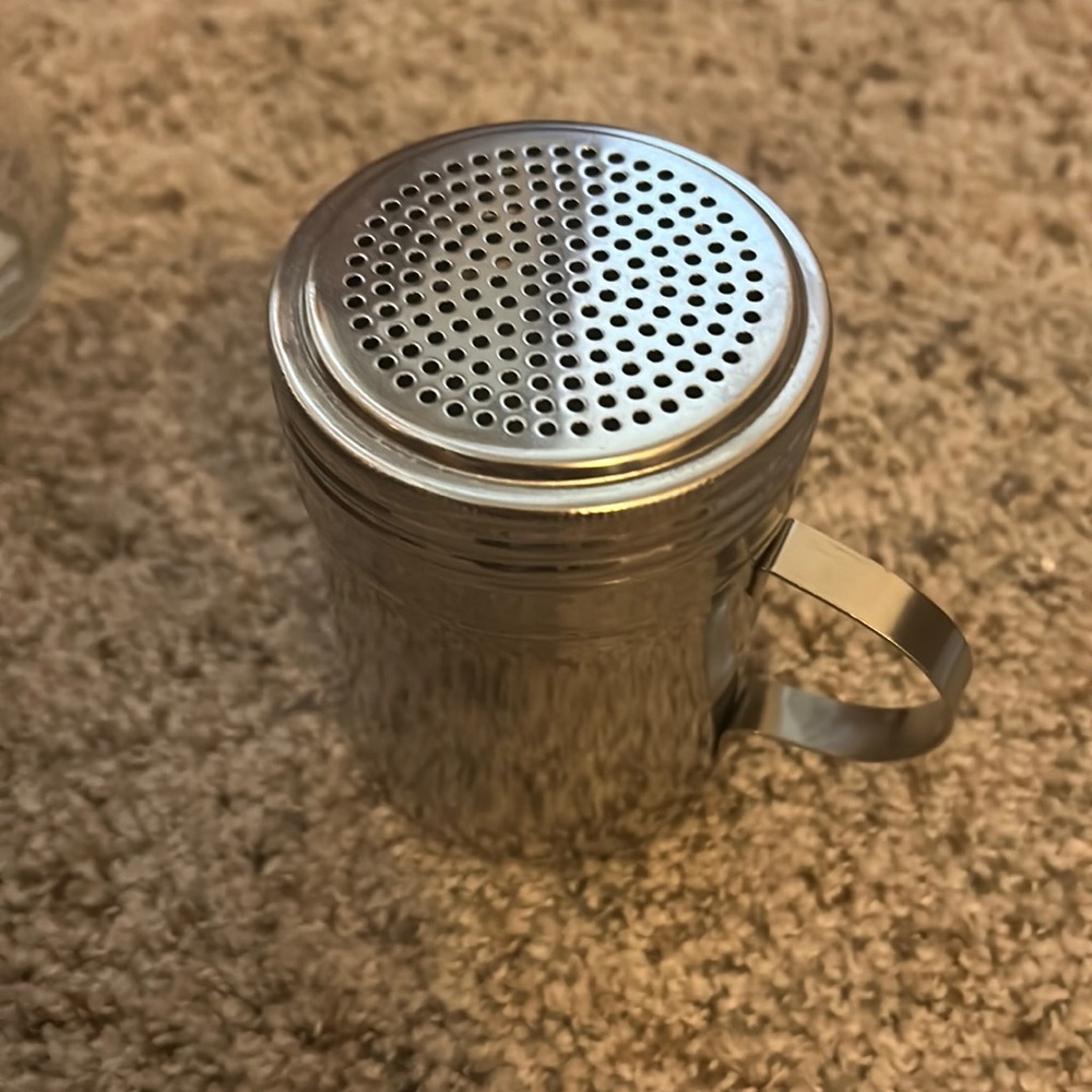 Vintage shaker